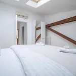 Spacious For & Family
