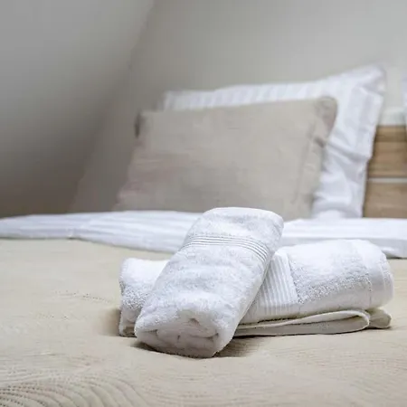 Appartement Elegant Main Street Apartment *