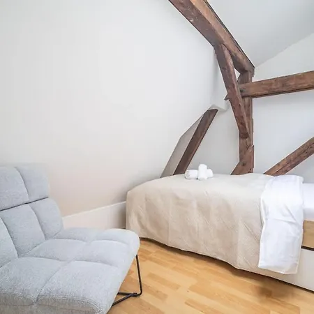 Spacious For & Family Apartament
